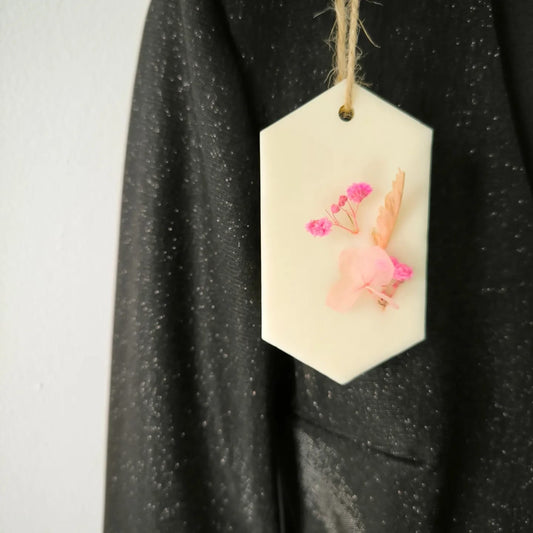 Suspension Parfumée : Élégance et Fraîcheur au Cœur de Votre Intérieur